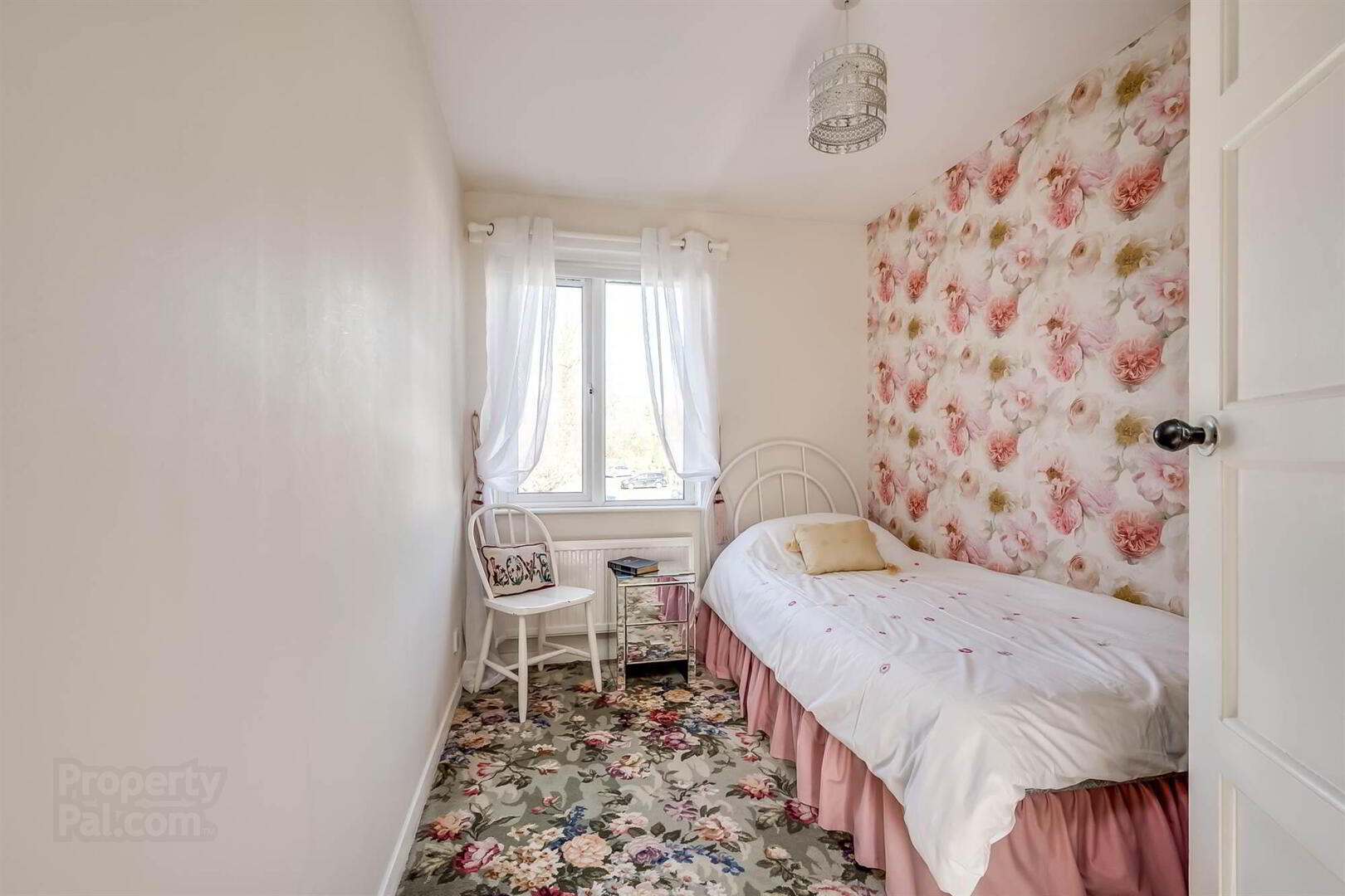 14 Whincroft Road 11 of 13