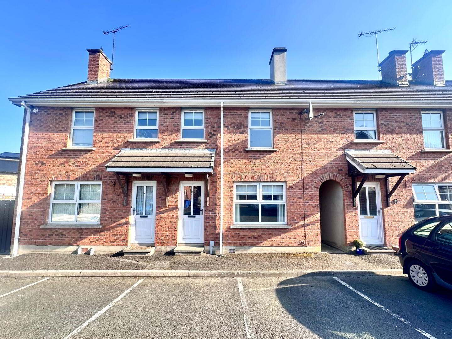 6 Molesworth Court 1 of 20