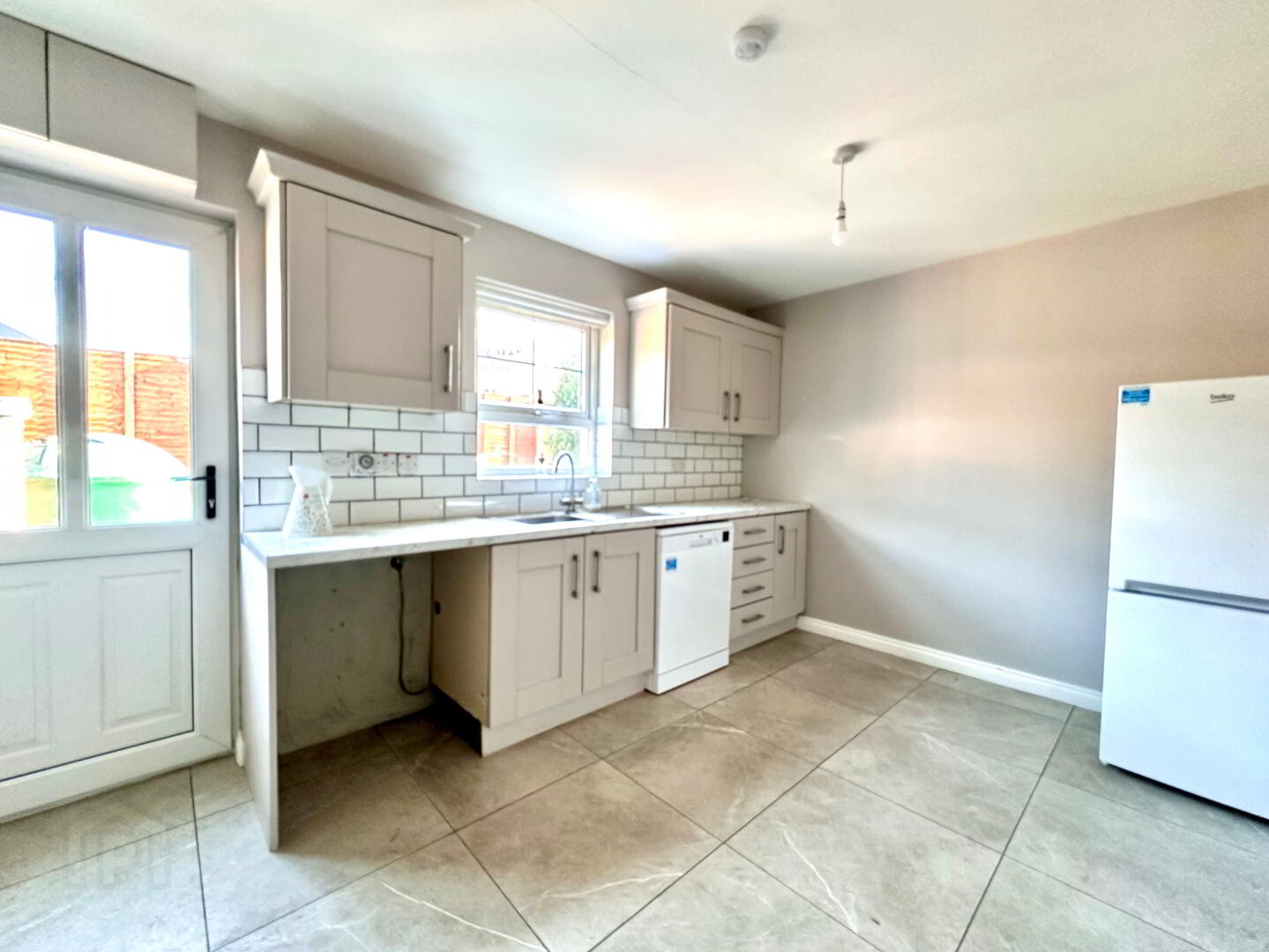 6 Molesworth Court 7 of 20