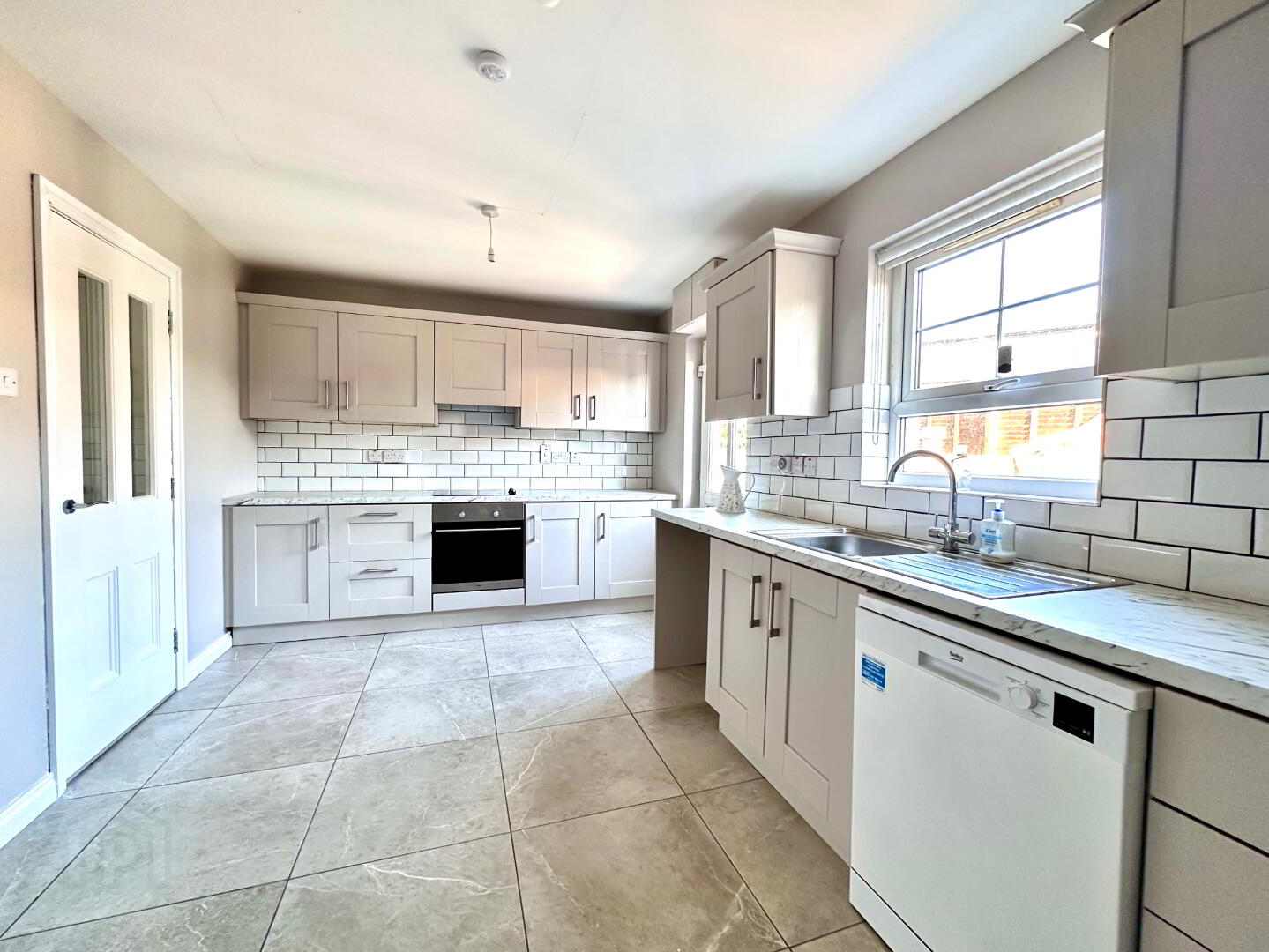 6 Molesworth Court 9 of 20