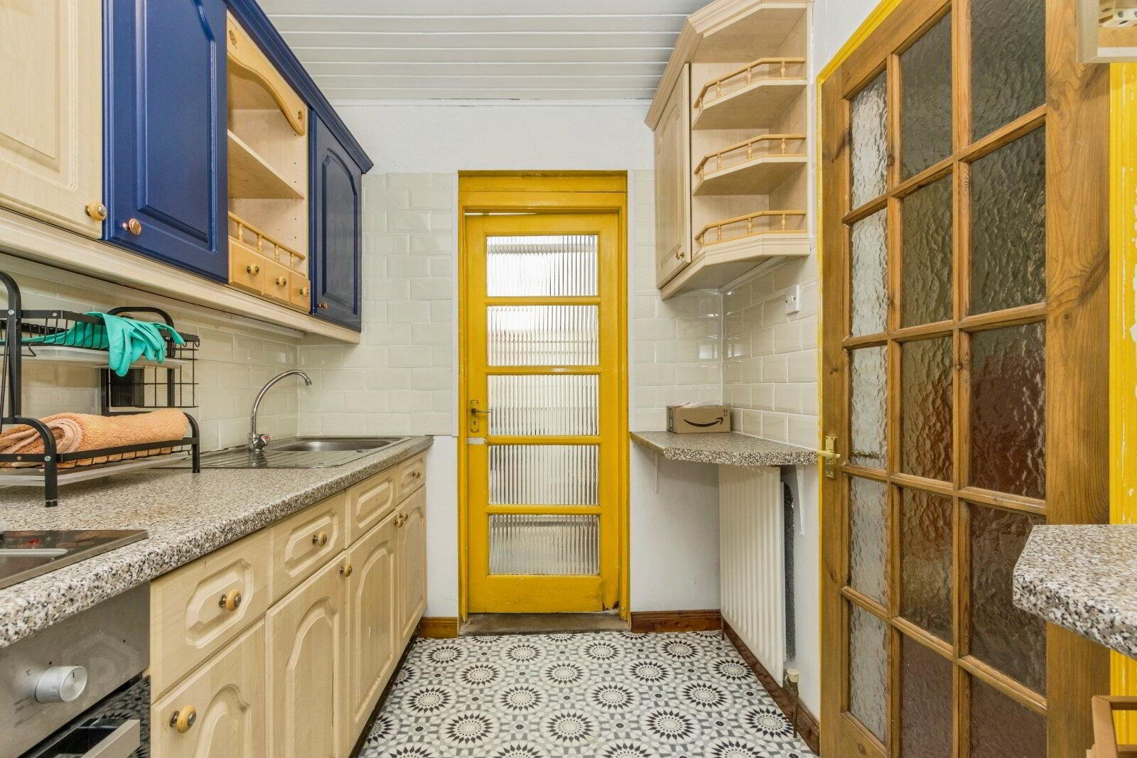 28 Meadowbank Avenue 5 of 12