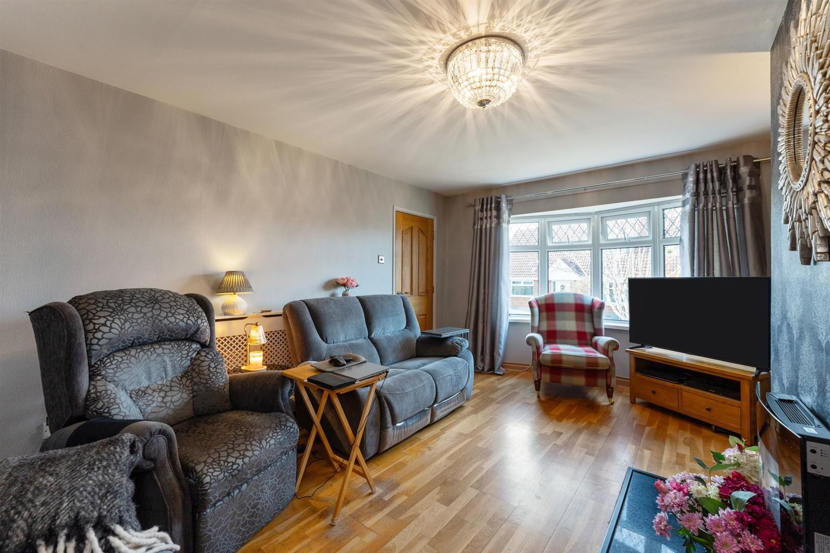 7 Stratford Avenue 7 of 25