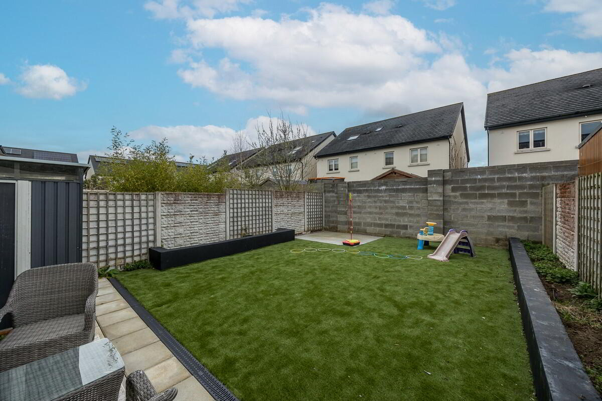 12 Churchfield Park 22 of 24