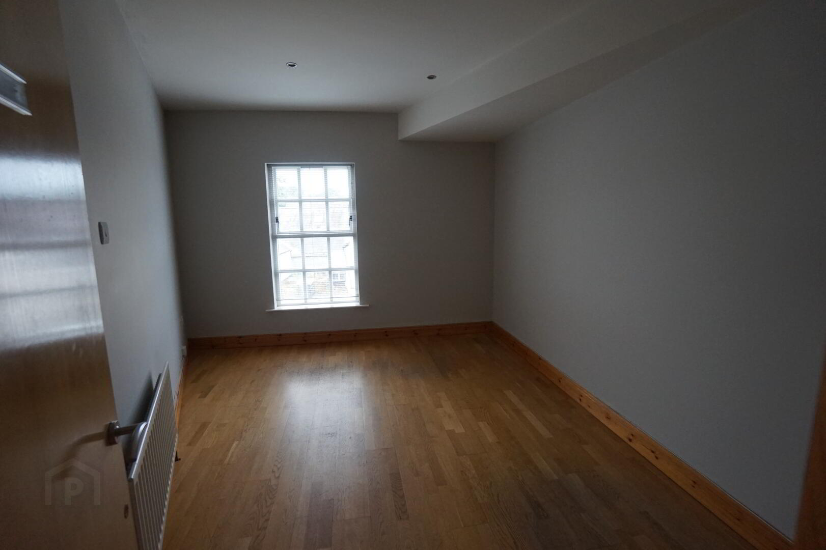 8a Ballynahinch Street 5 of 14