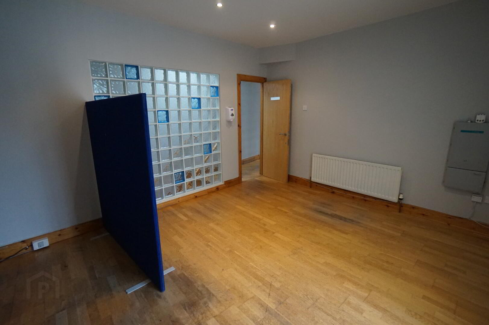 8a Ballynahinch Street 3 of 14