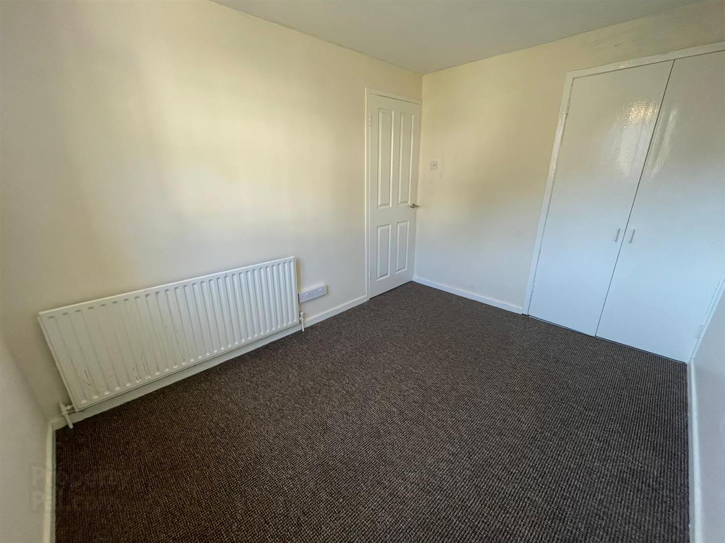 25 Langley Road 6 of 8