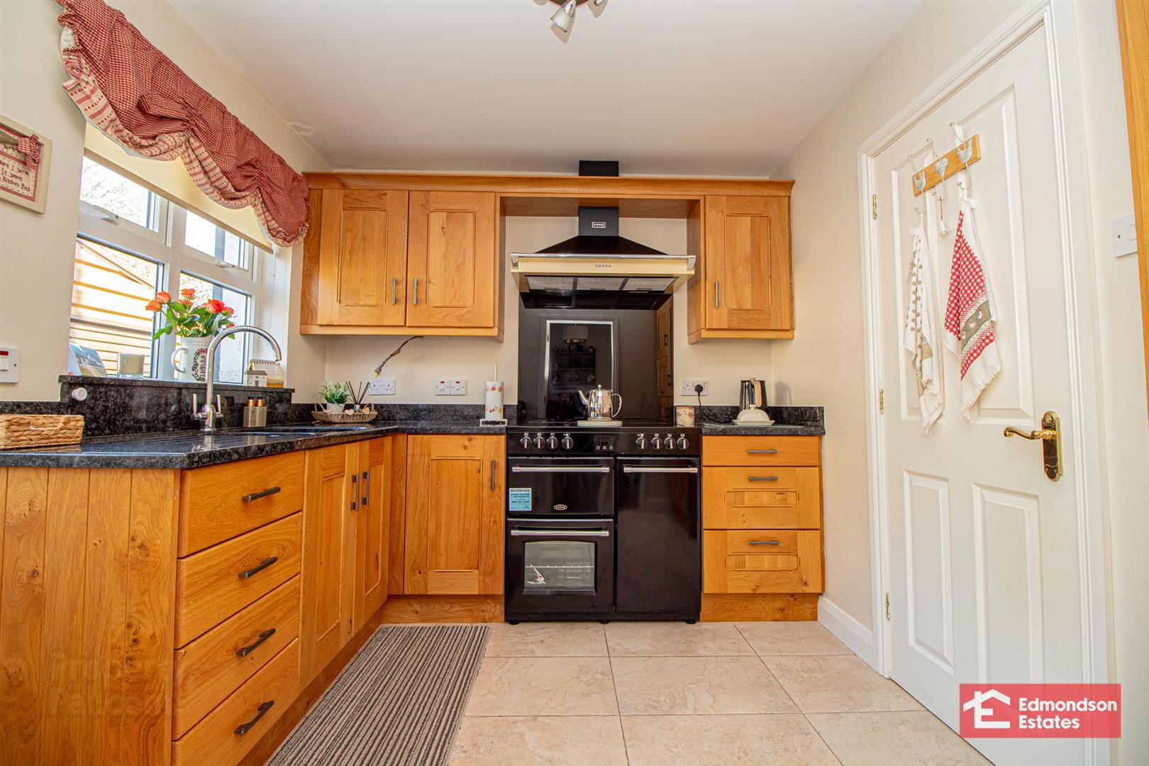 14 Glebe Manor 11 of 26