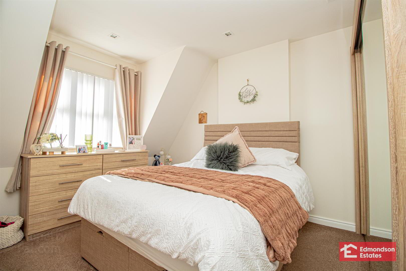 14 Glebe Manor 16 of 26