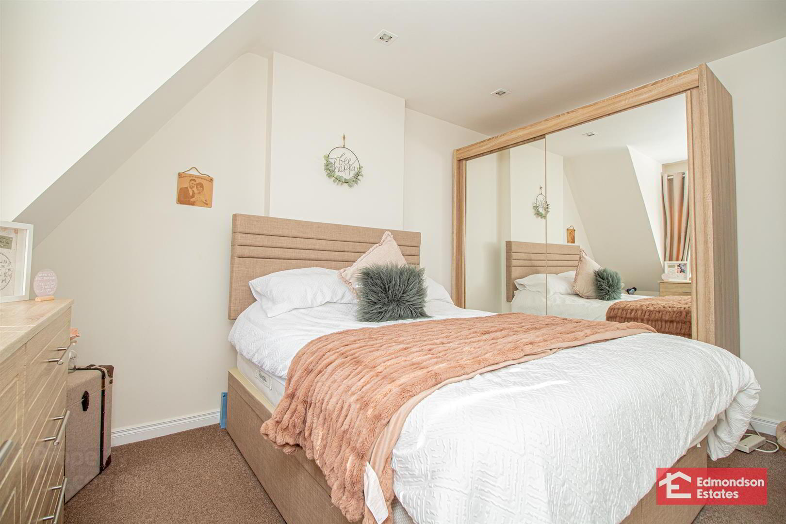 14 Glebe Manor 17 of 26