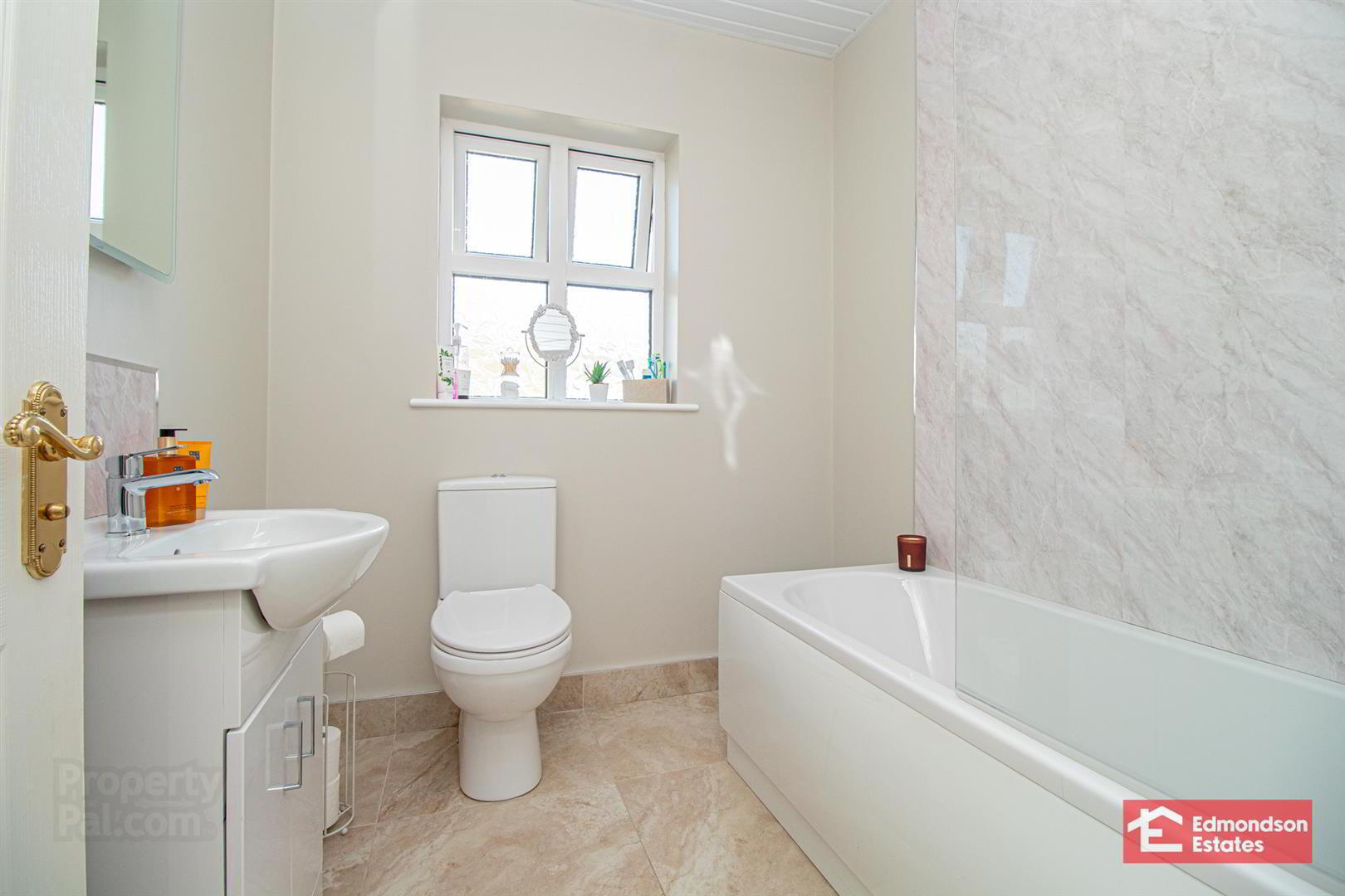 14 Glebe Manor 22 of 26