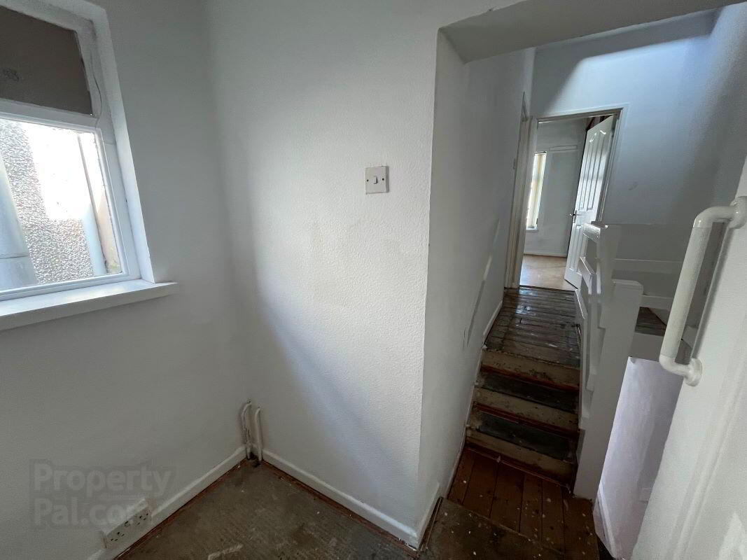 204 Spamount Street 12 of 17