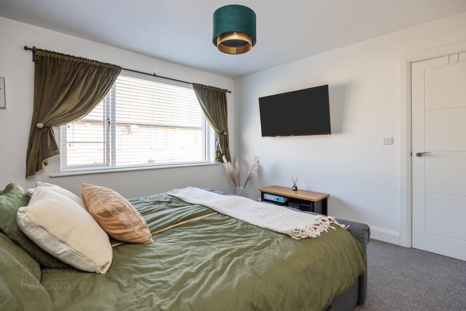 4 Woodbrook Grove 13 of 20