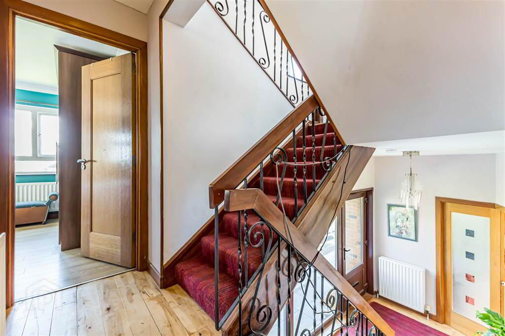 49 Cliveden Crescent 14 of 31