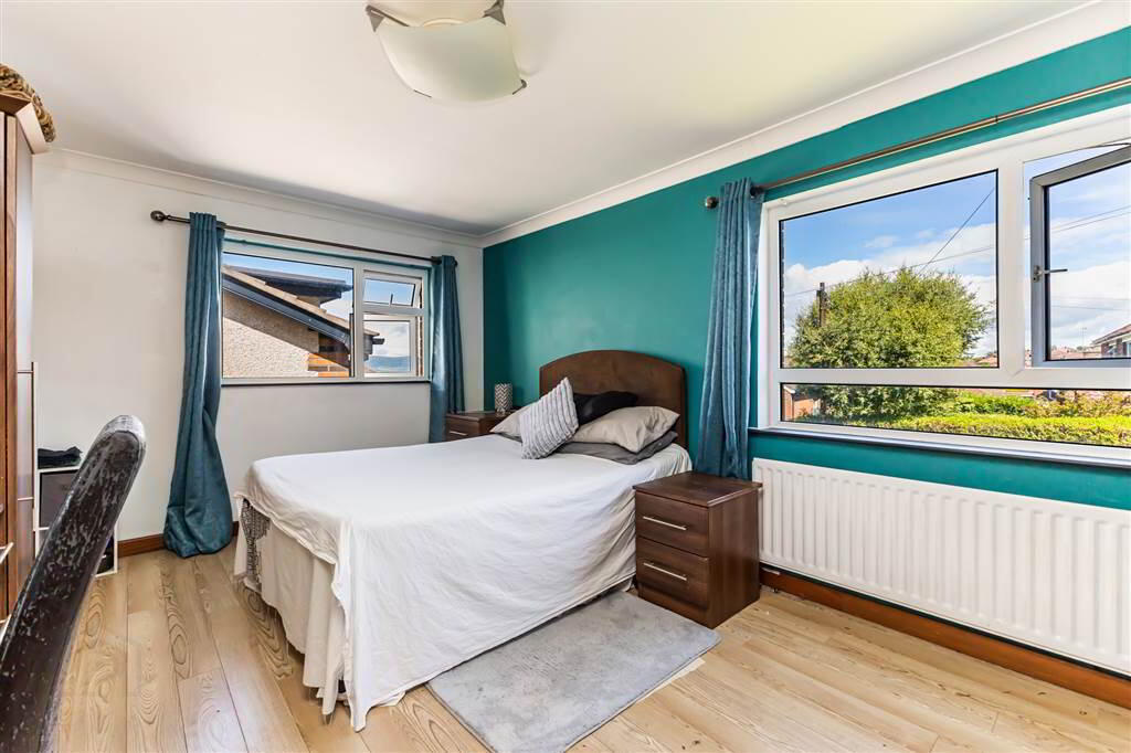 49 Cliveden Crescent 15 of 31