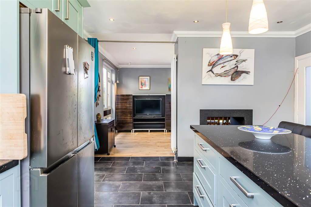 49 Cliveden Crescent 13 of 31