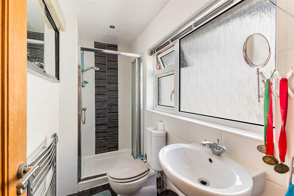 49 Cliveden Crescent 17 of 31