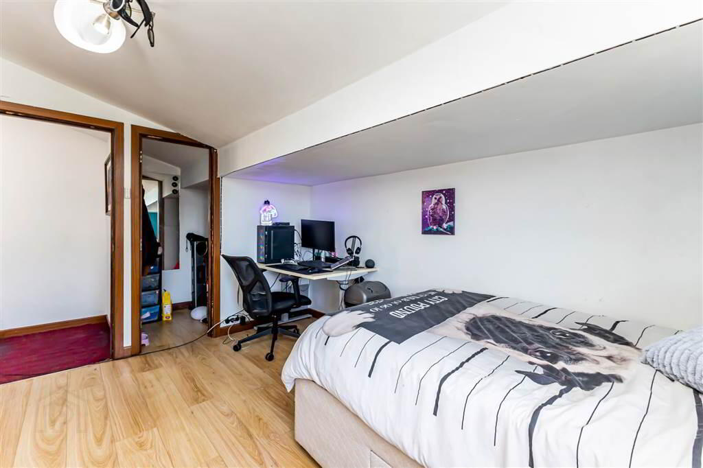 49 Cliveden Crescent 23 of 31