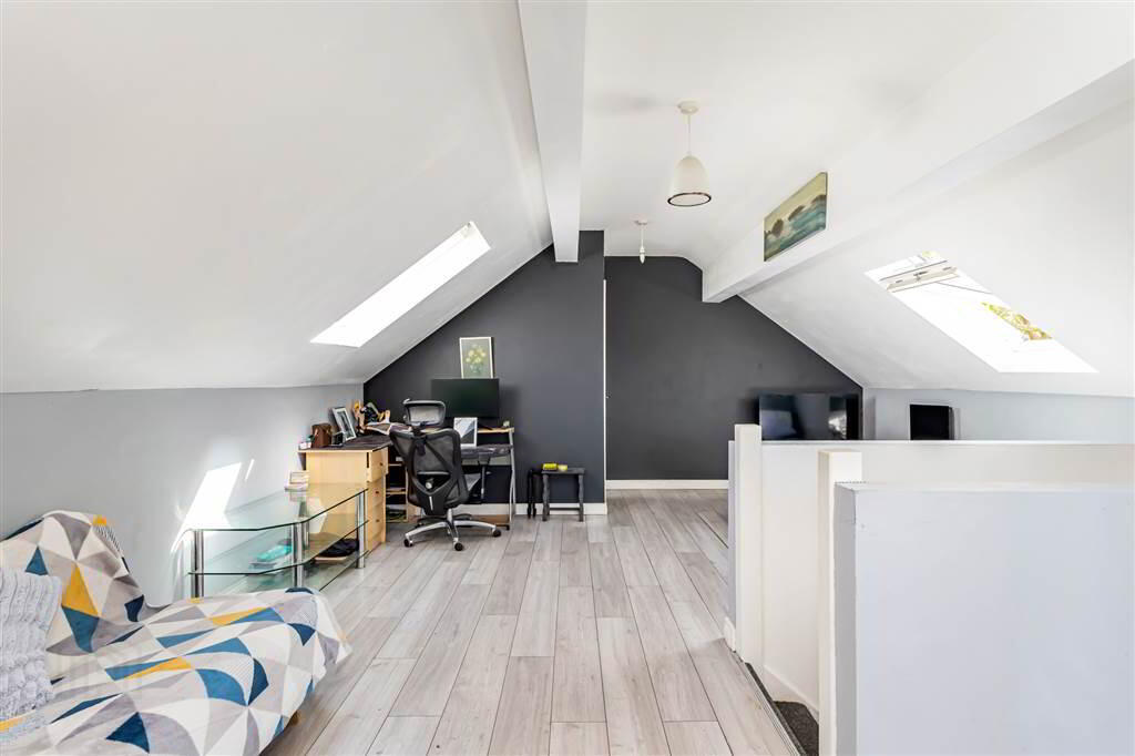 49 Cliveden Crescent 28 of 31