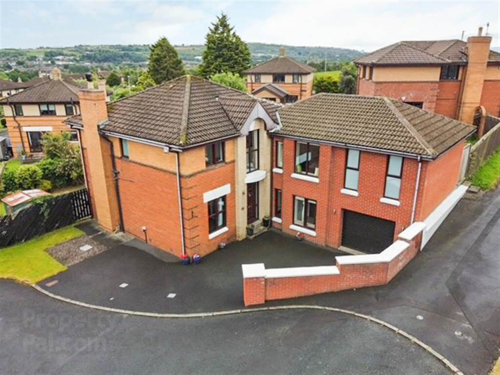 21 Grangewood Manor 3 of 39