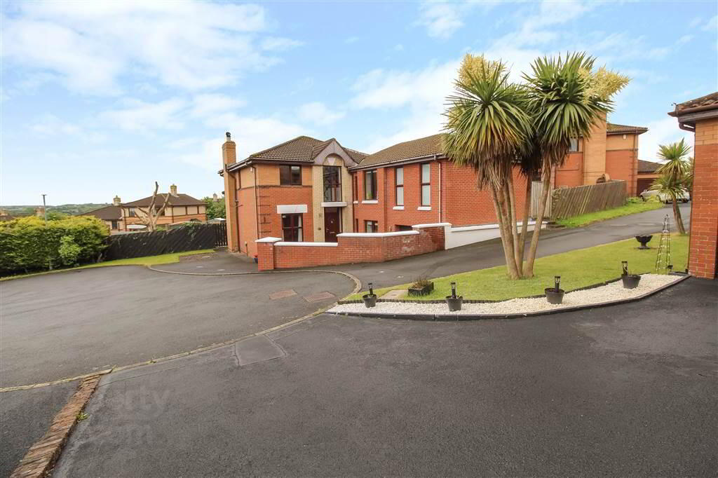 21 Grangewood Manor 4 of 39
