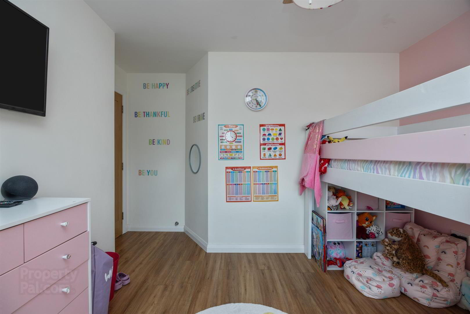 39 Millbank Grove 17 of 24