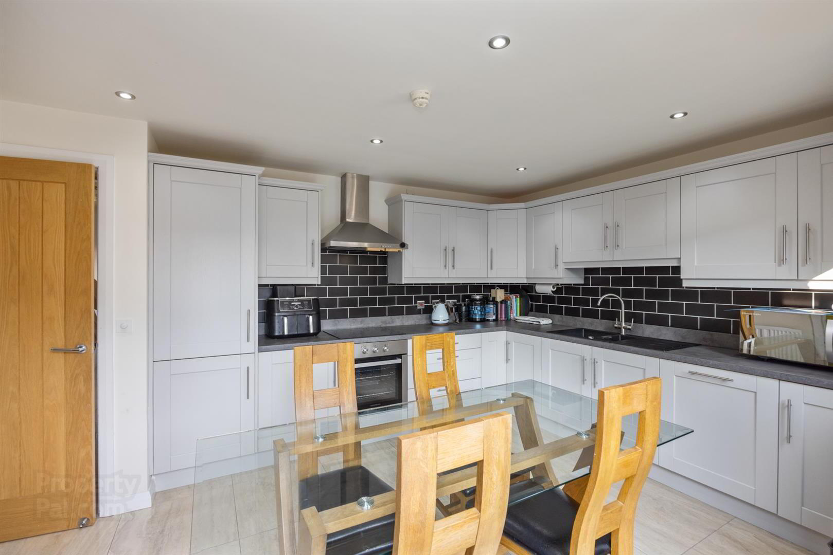 39 Millbank Grove 10 of 24