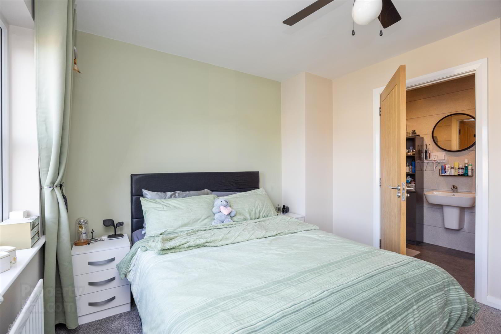 39 Millbank Grove 13 of 24