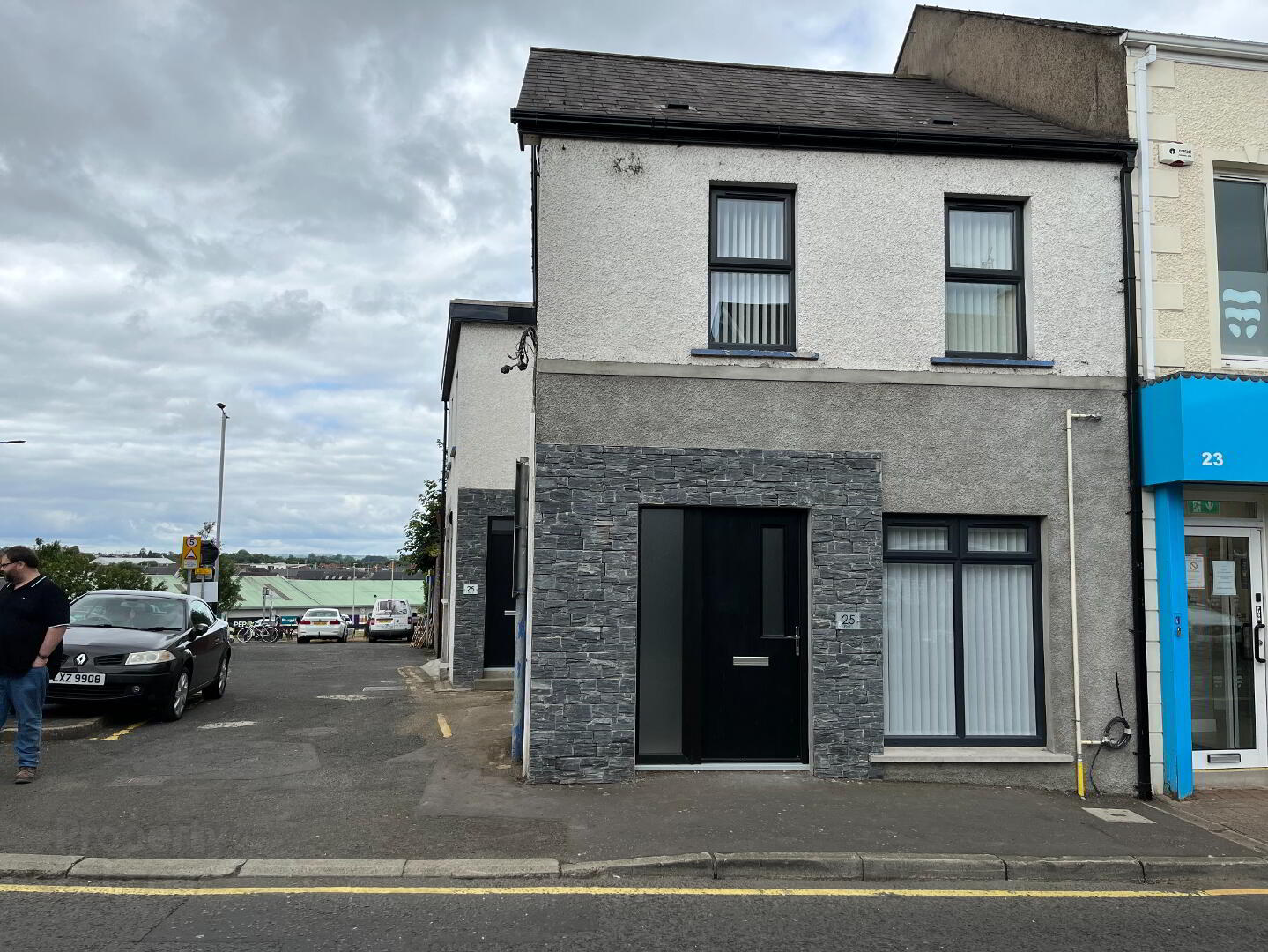 Unit 2, 25 Castle Street 1 of 12