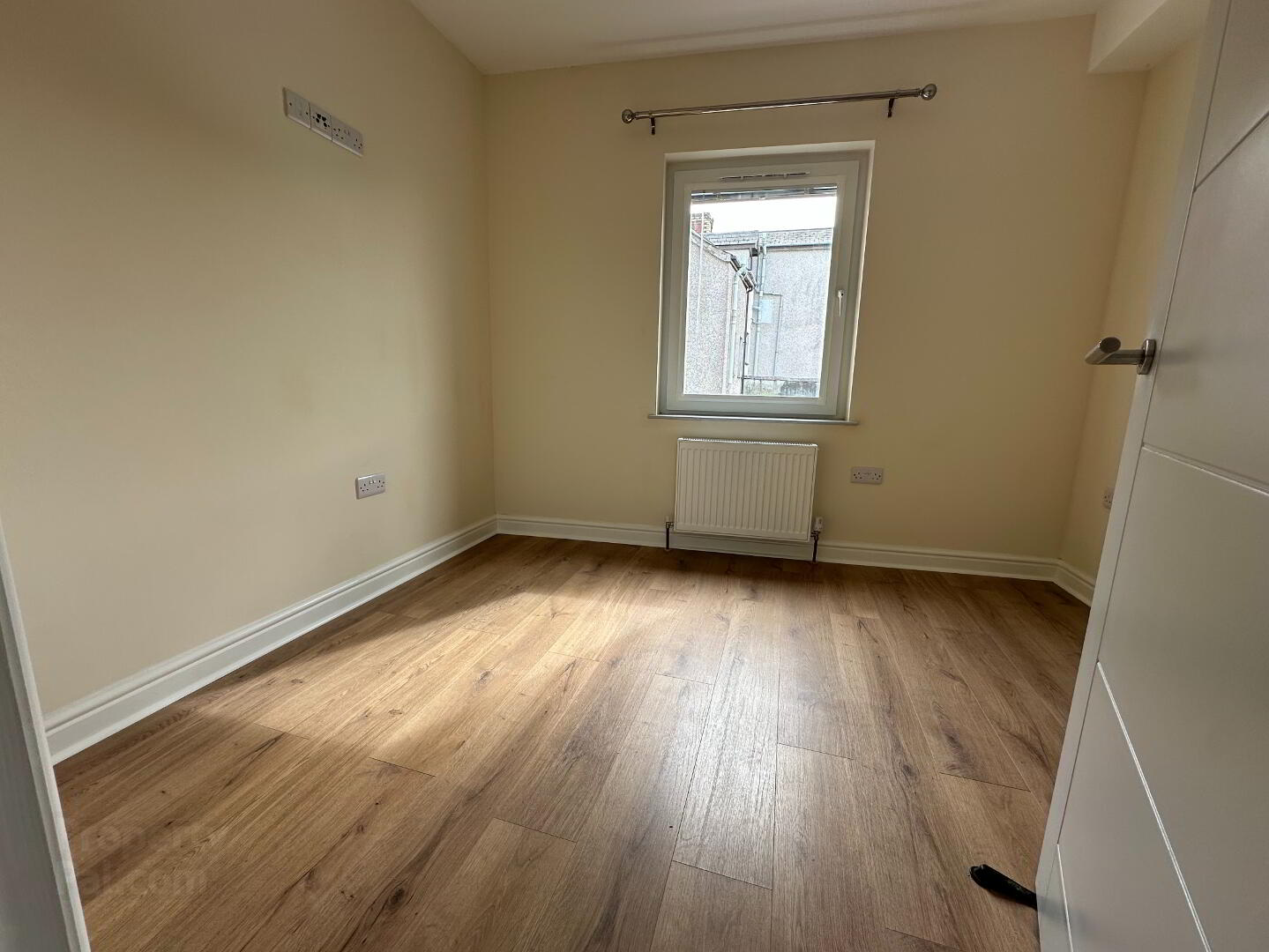 Unit 2, 25 Castle Street 10 of 12