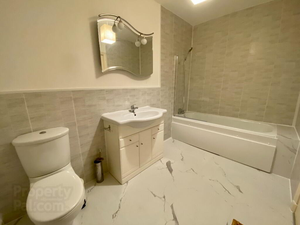 Apt 58, Clarendon Quay 7 of 11