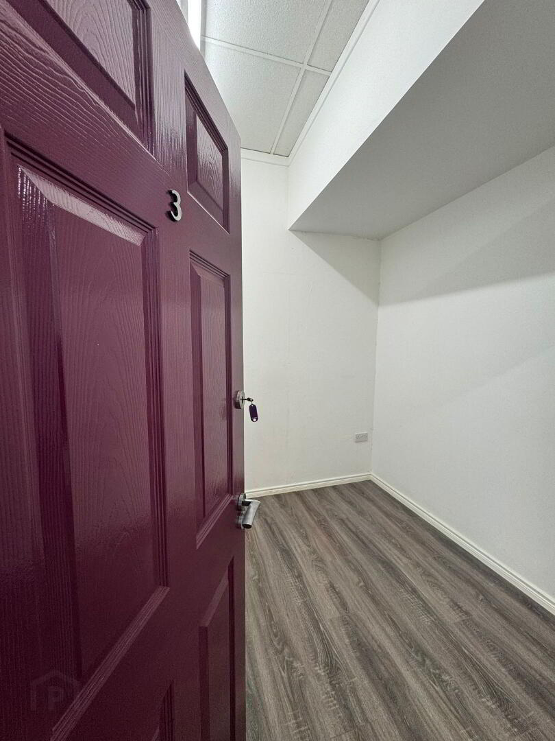 First Floor, 1 Castle Street 4 of 16