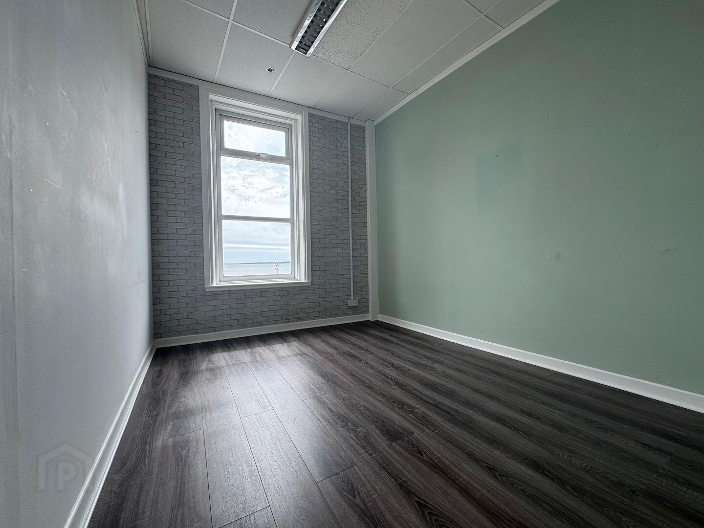 First Floor, 1 Castle Street 11 of 16