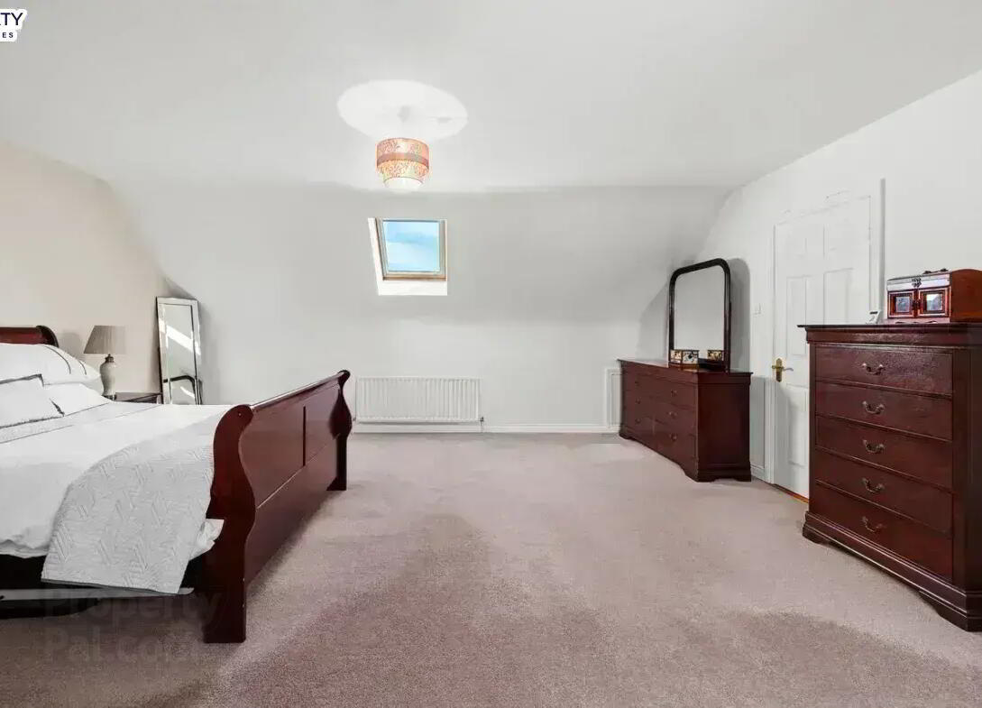 6 Hawthorn Drive 21 of 28