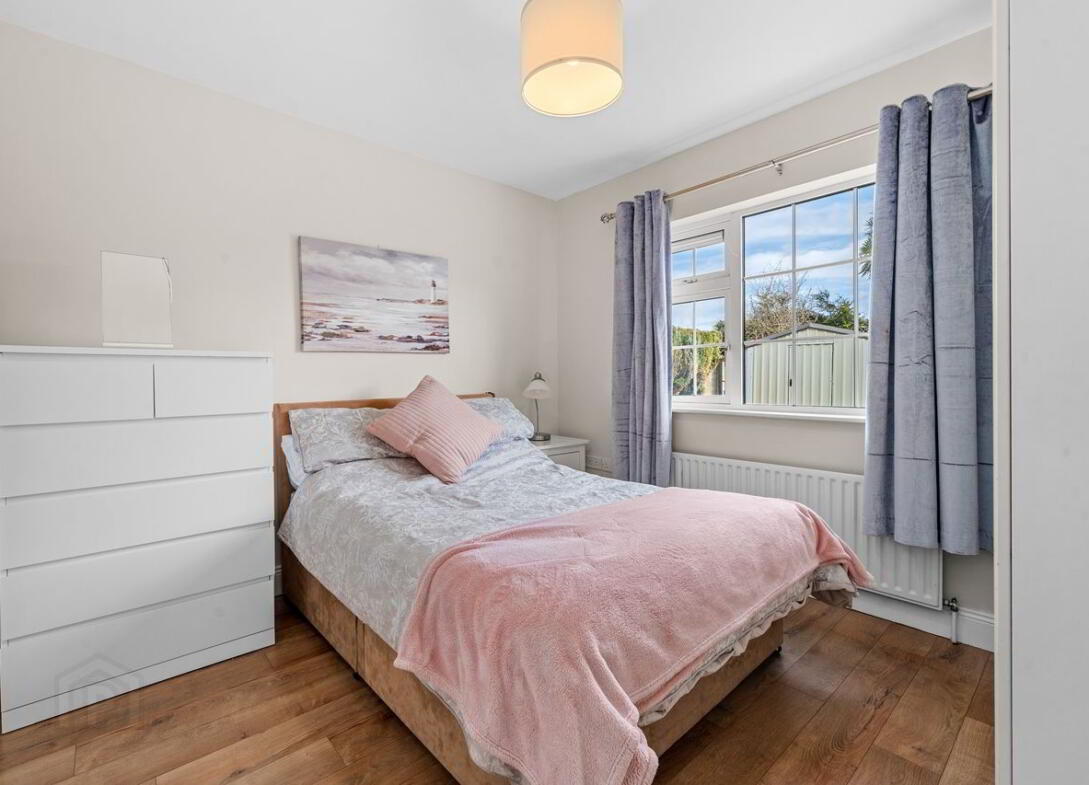 6 Hawthorn Drive 14 of 19