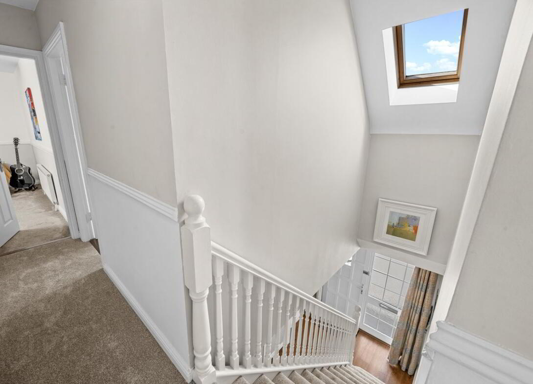 6 Hawthorn Drive 17 of 19