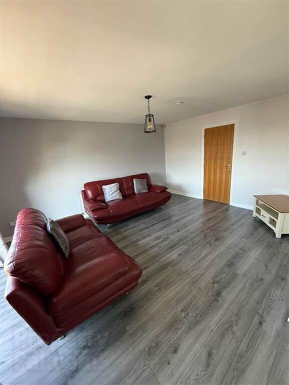 Apt 8, Forest Grove 3 of 10