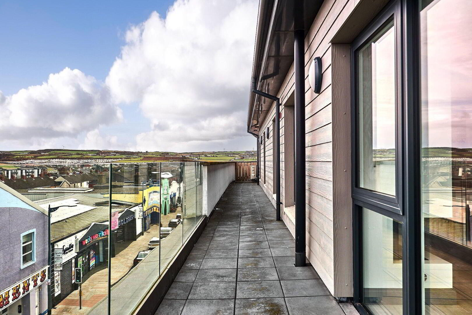 12 Dunluce View 17 of 41