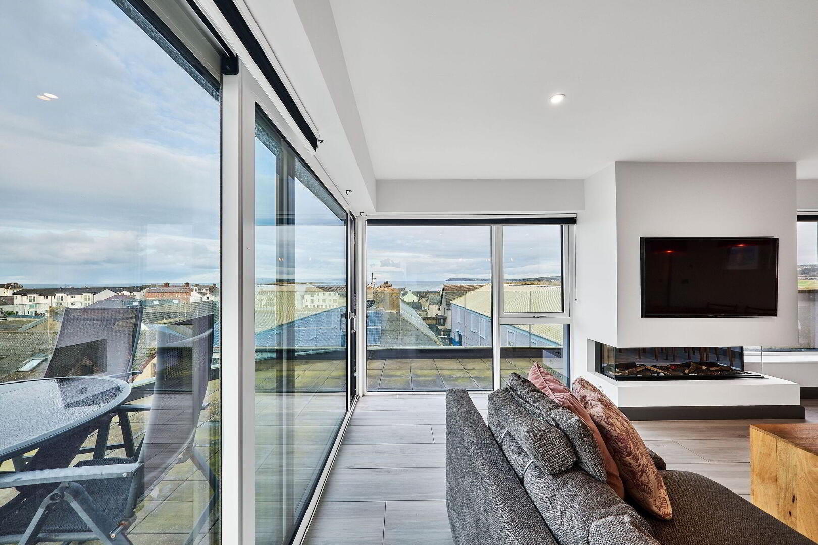 12 Dunluce View 3 of 41