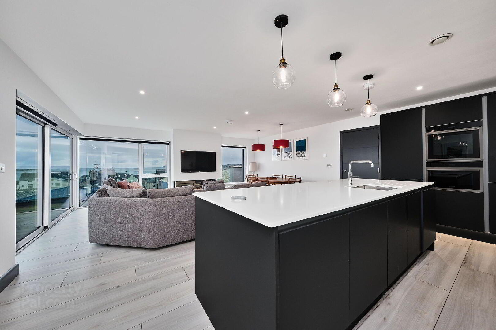 12 Dunluce View 10 of 41