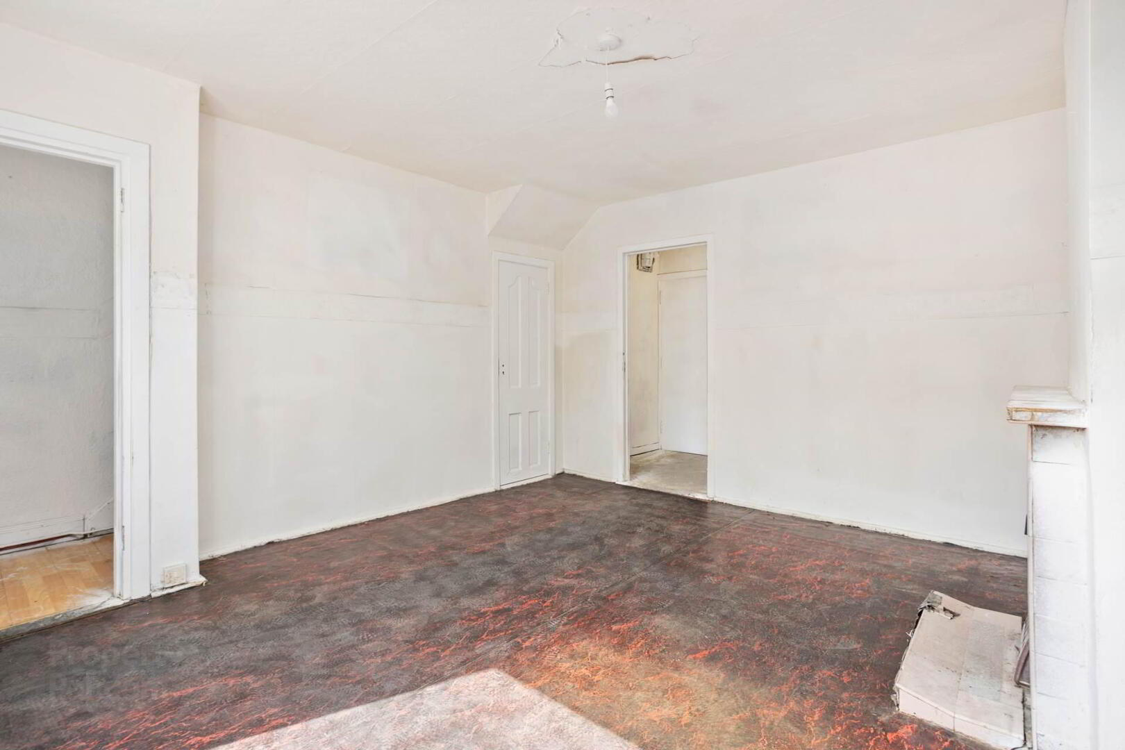 132 Cremona Road 7 of 32