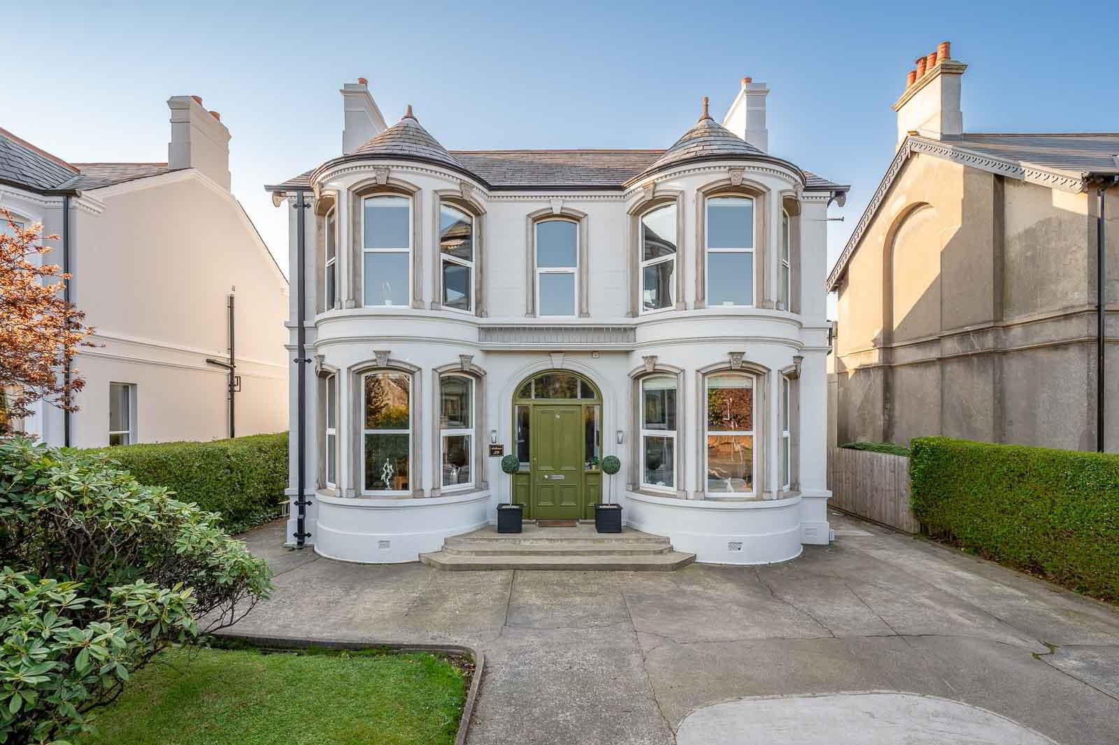 Artona, 29 Bryansburn Road 1 of 38
