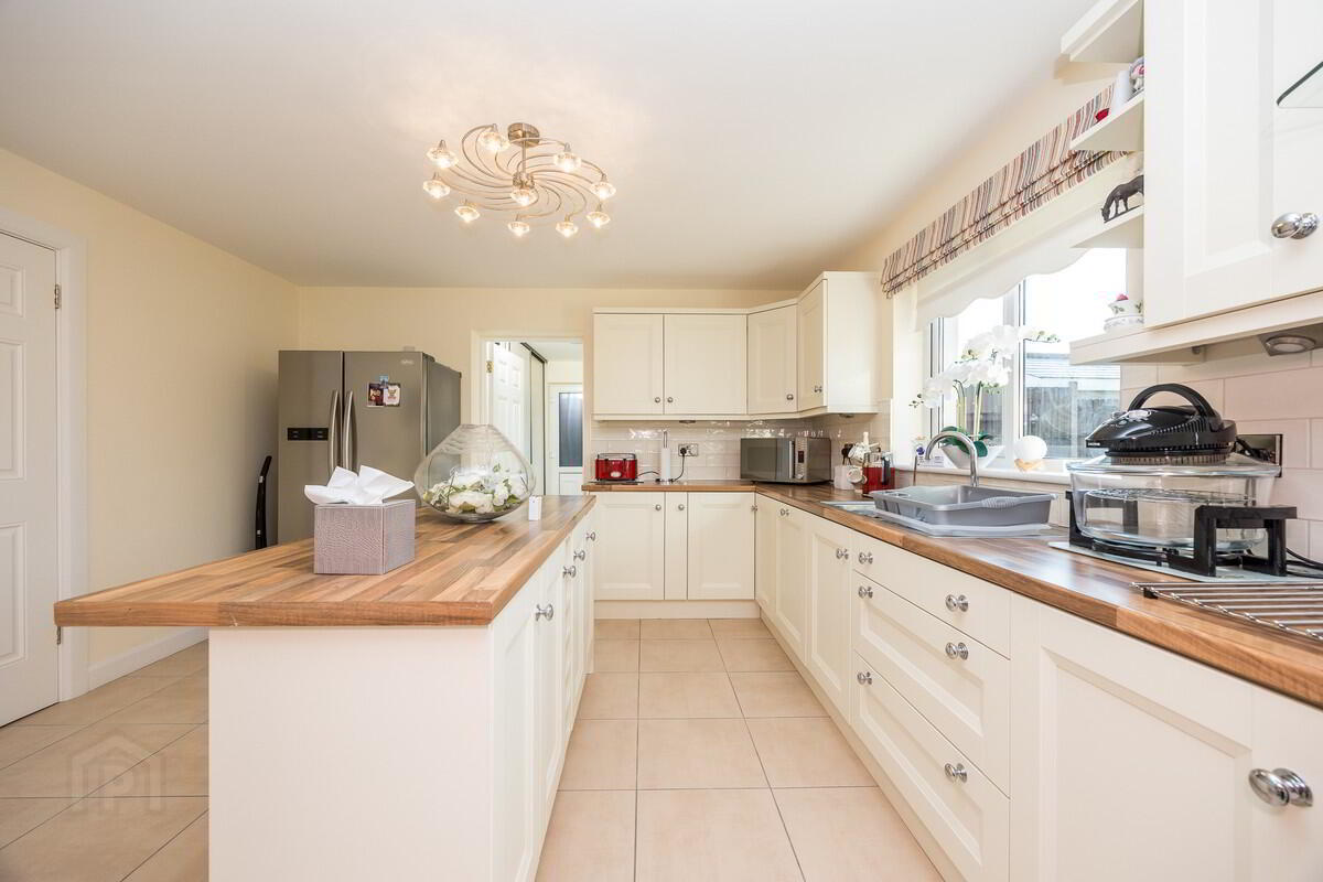 27 Cedar Road 11 of 28