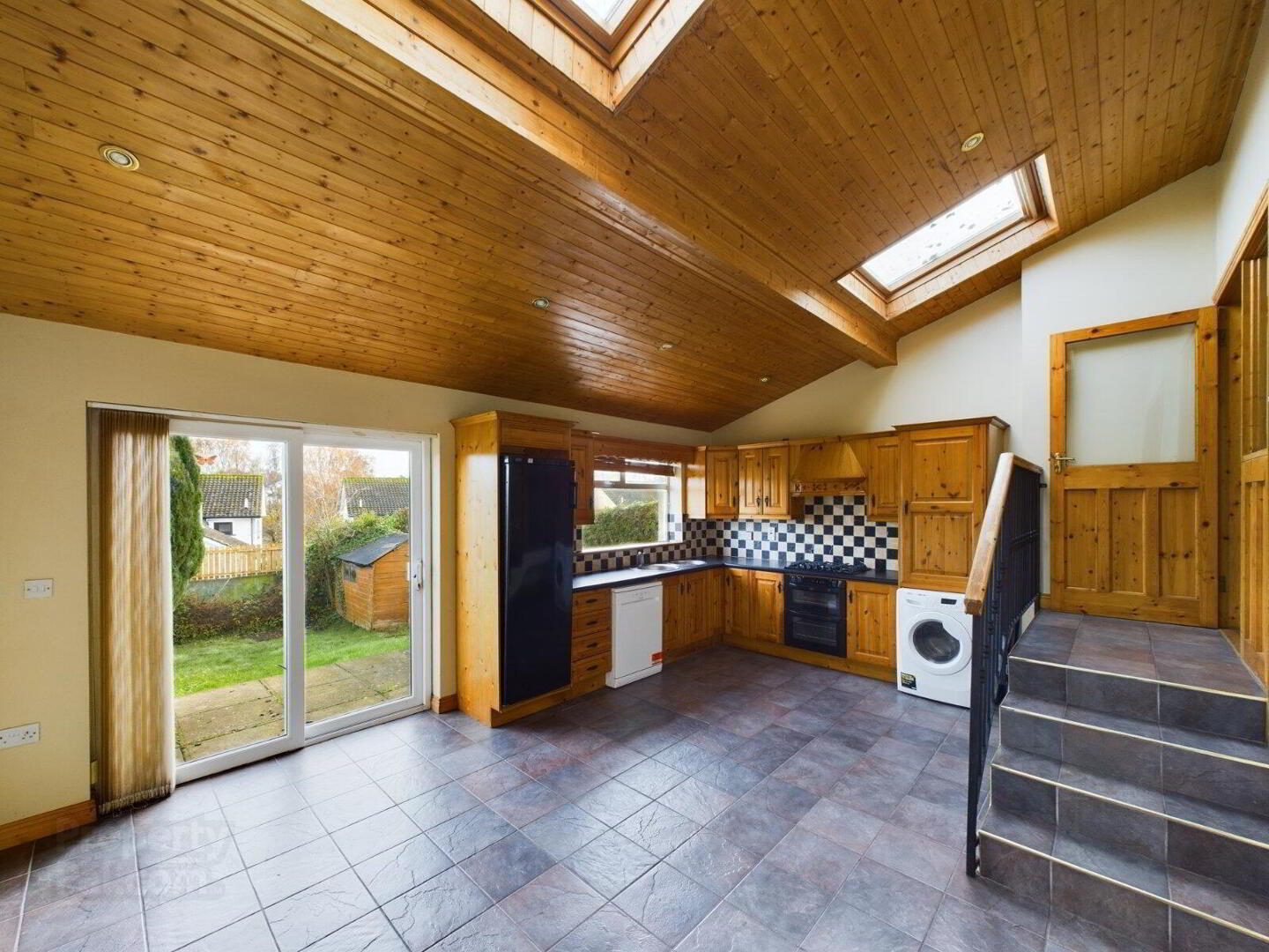 22 Loreto Avenue 8 of 28