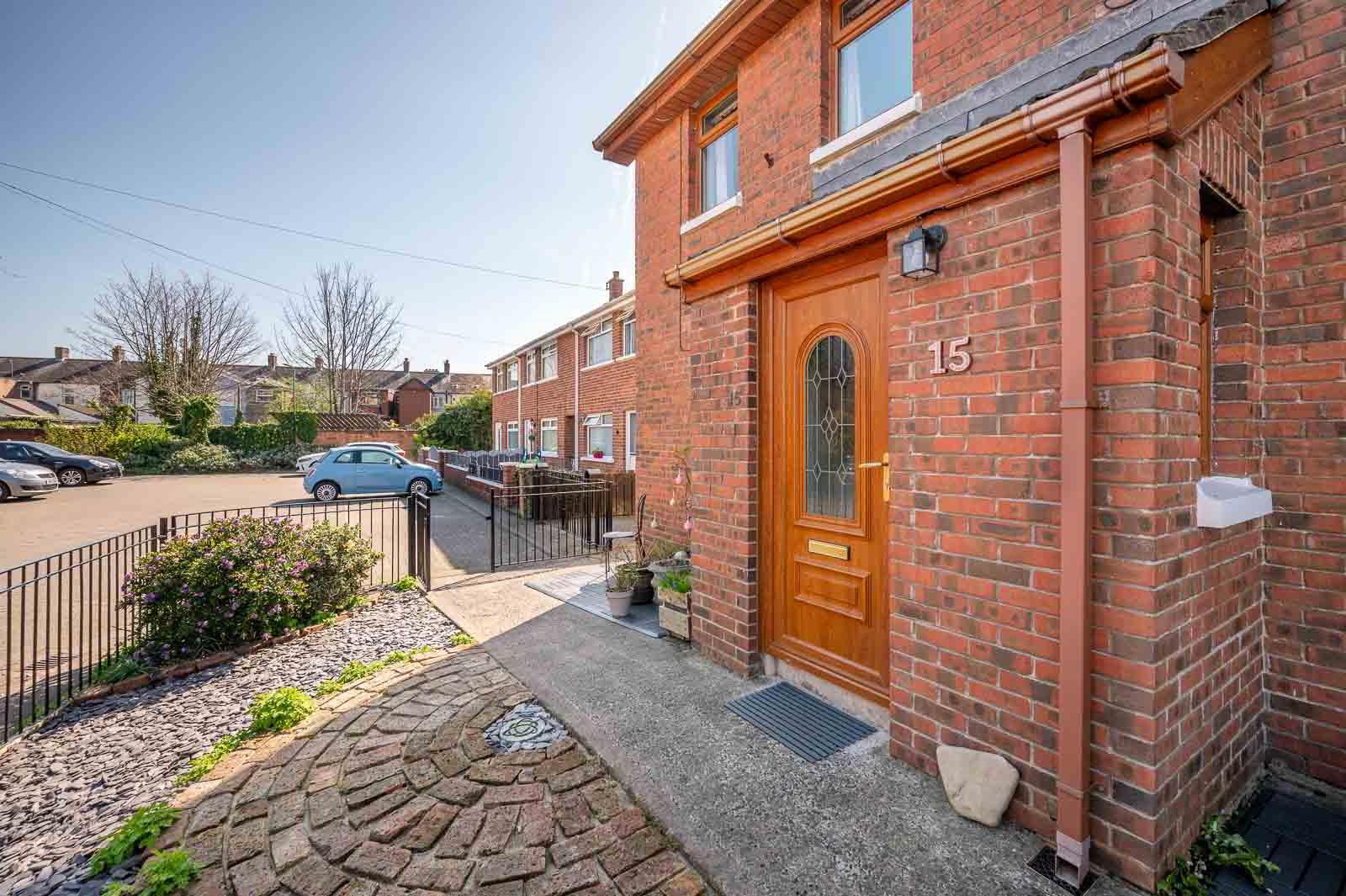 15 Kimona Street 2 of 26