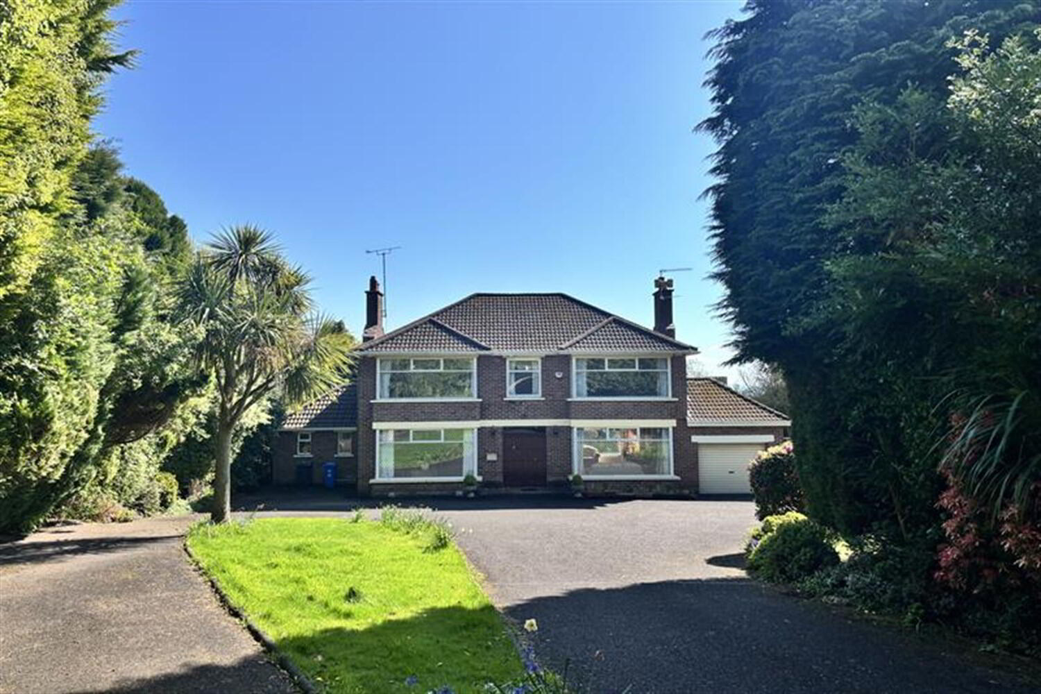 737 Antrim Road 1 of 34