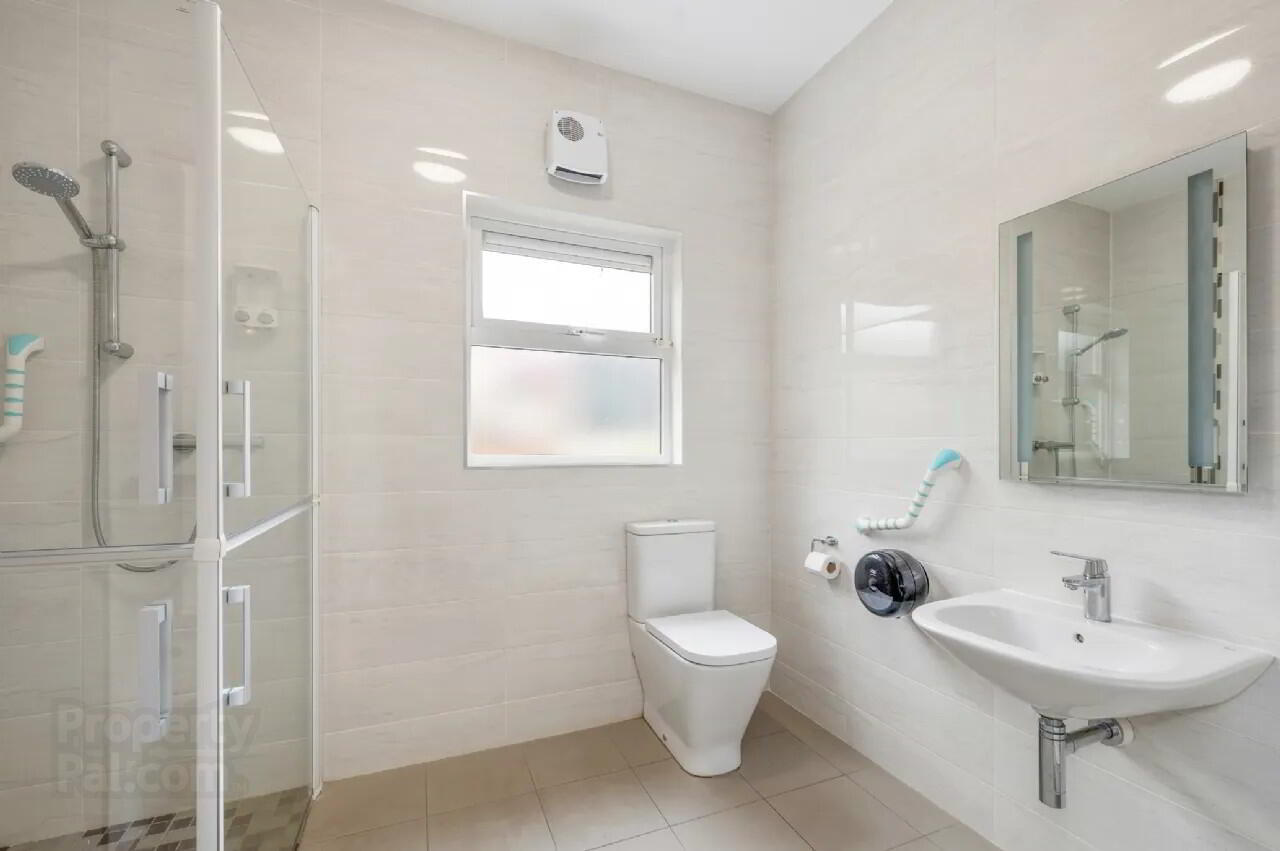 14 Westbury Heights 9 of 31