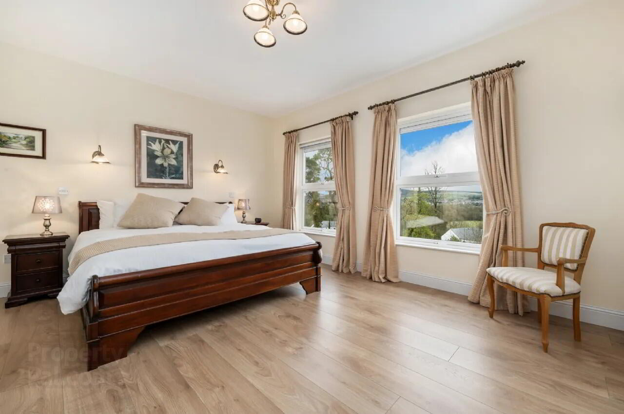 14 Westbury Heights 15 of 31