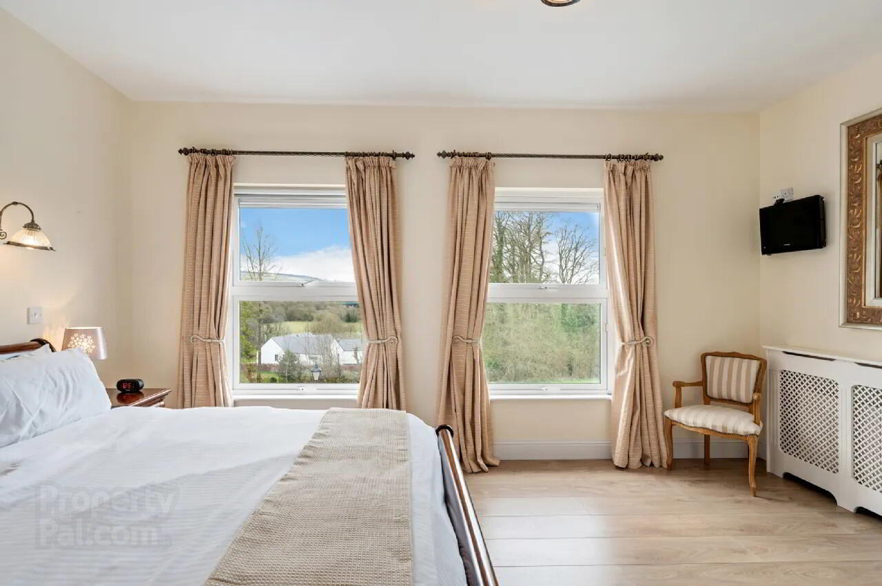 14 Westbury Heights 17 of 31