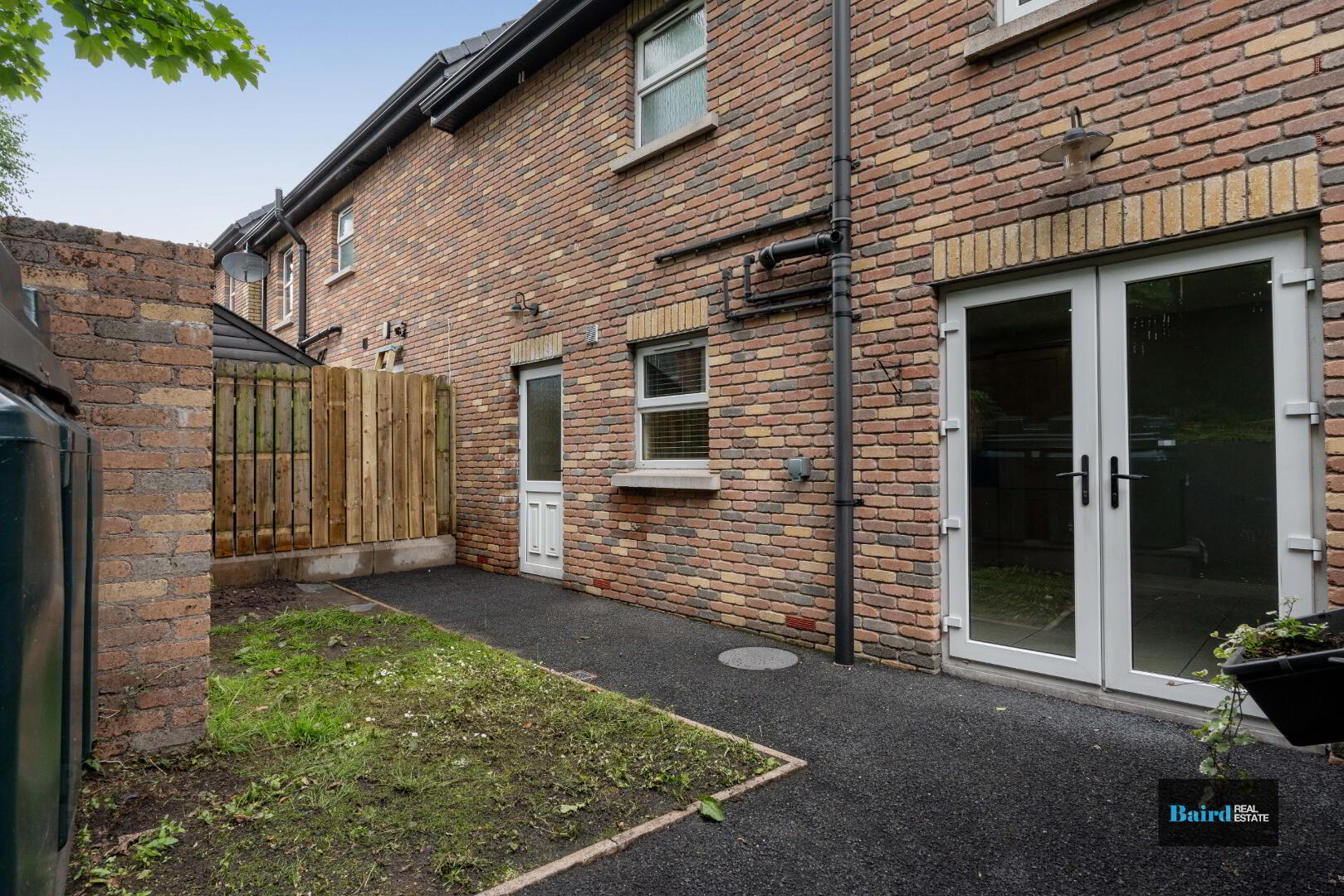 7 North Close 24 of 25
