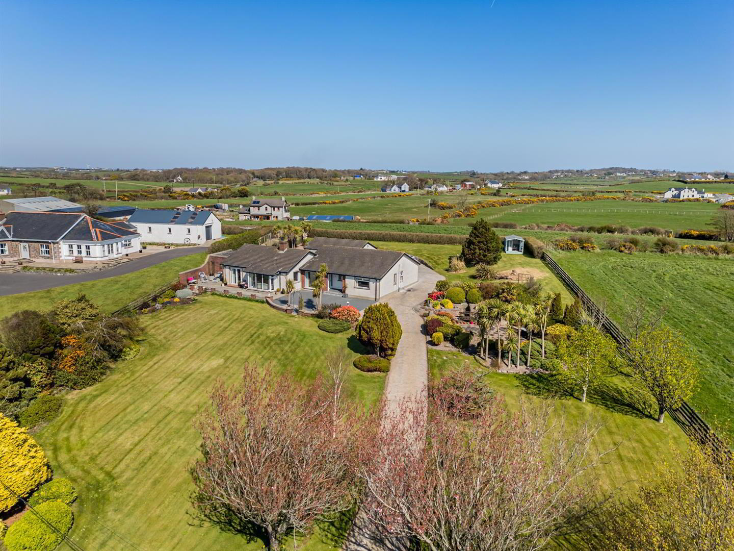 21 Carrowdore Road 1 of 37